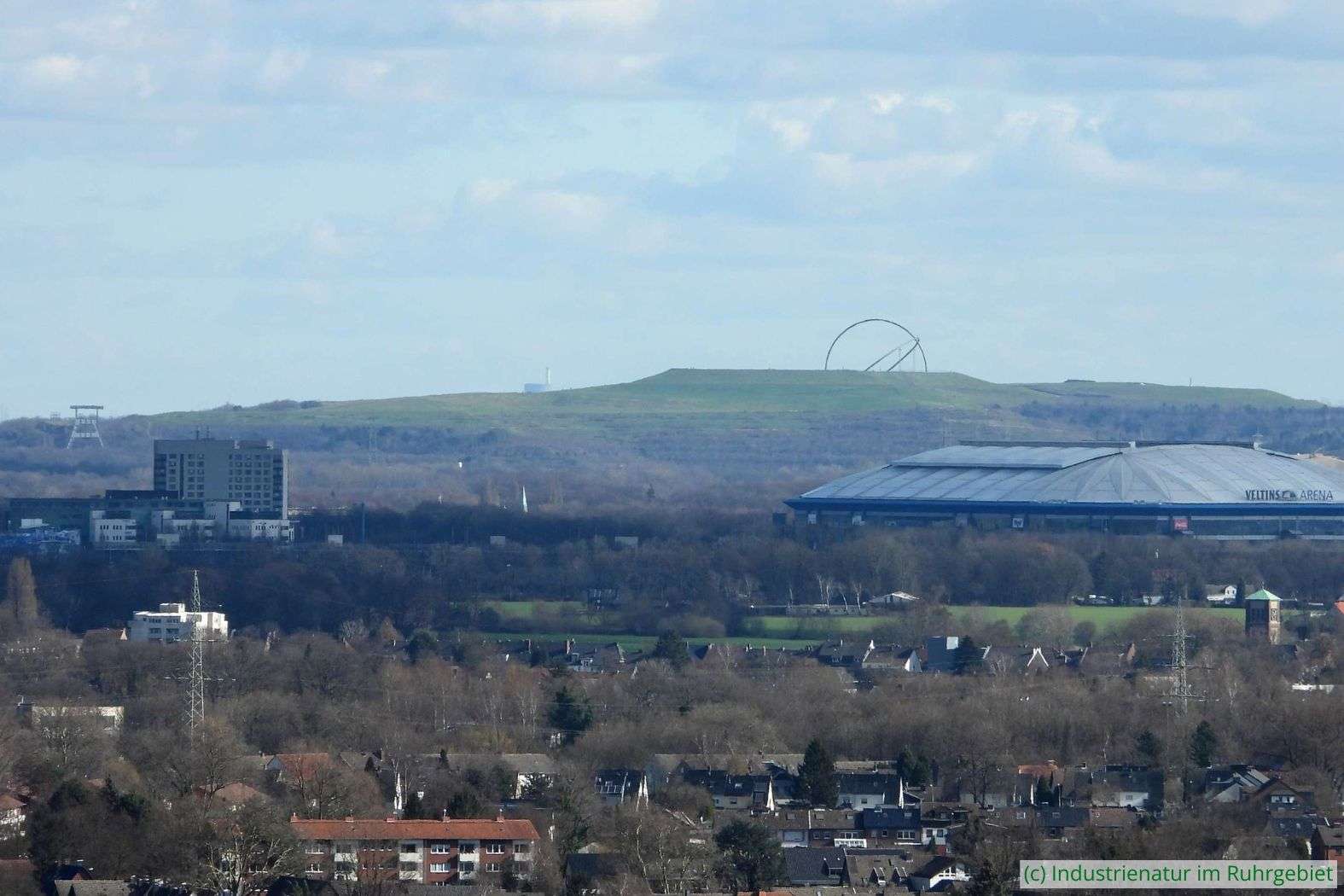 Halde Hoheward von der Mottbruchhalde aus gesehen, 26.02.2023