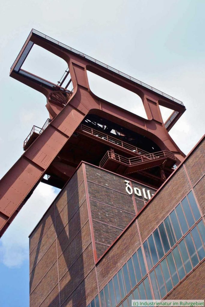 Doppelbock auf Schacht XII der Zeche Zollverein, 06.06.2007