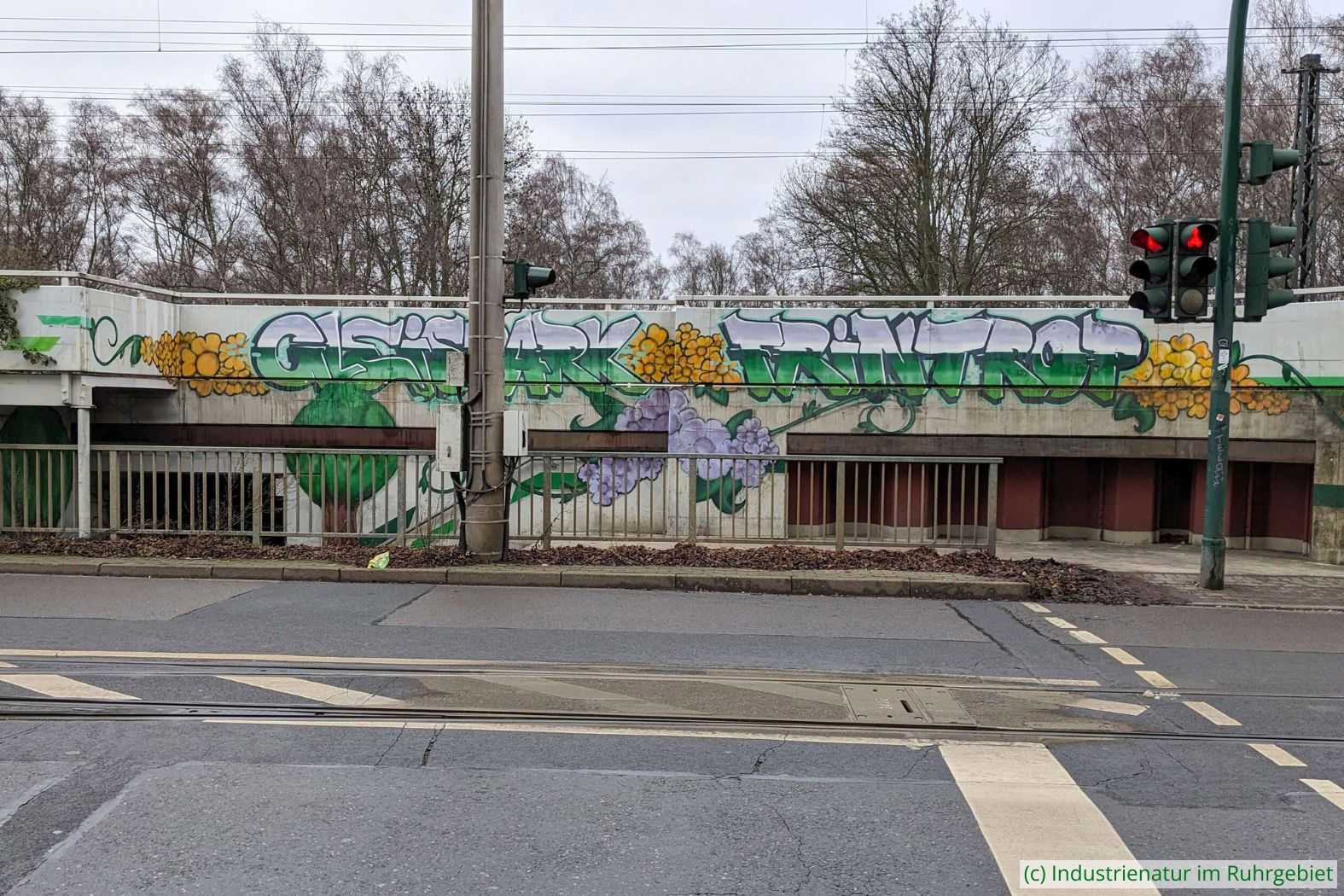 Zugang zur Unterführung, die in den Gleispark Frintrop führt, 21.01.2023